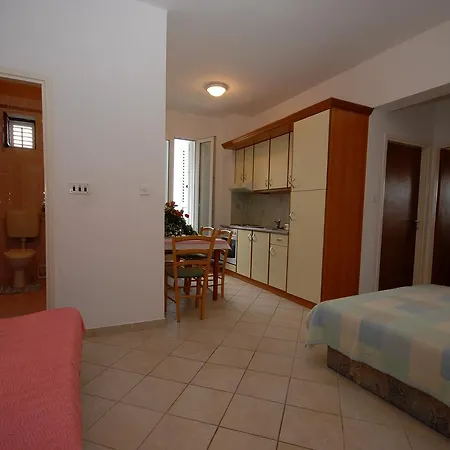 14083c Apartment Kali